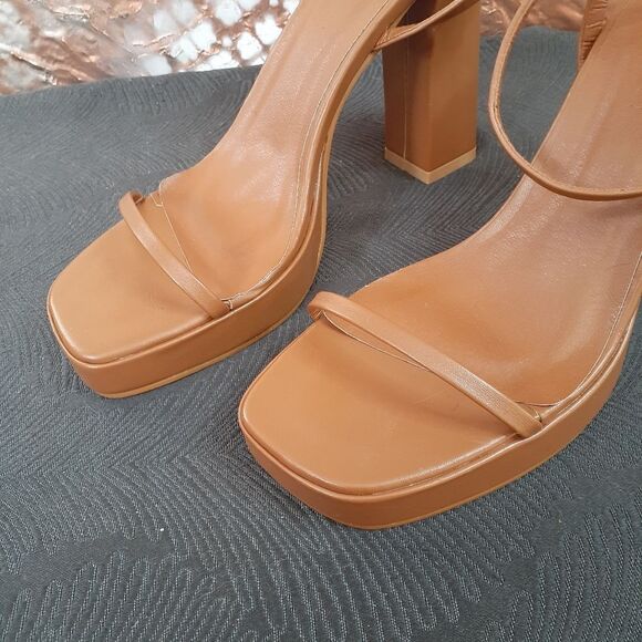 NWT Billini "Tahni" Faux Leather Strappy Platform Heels - Picture 9 of 16